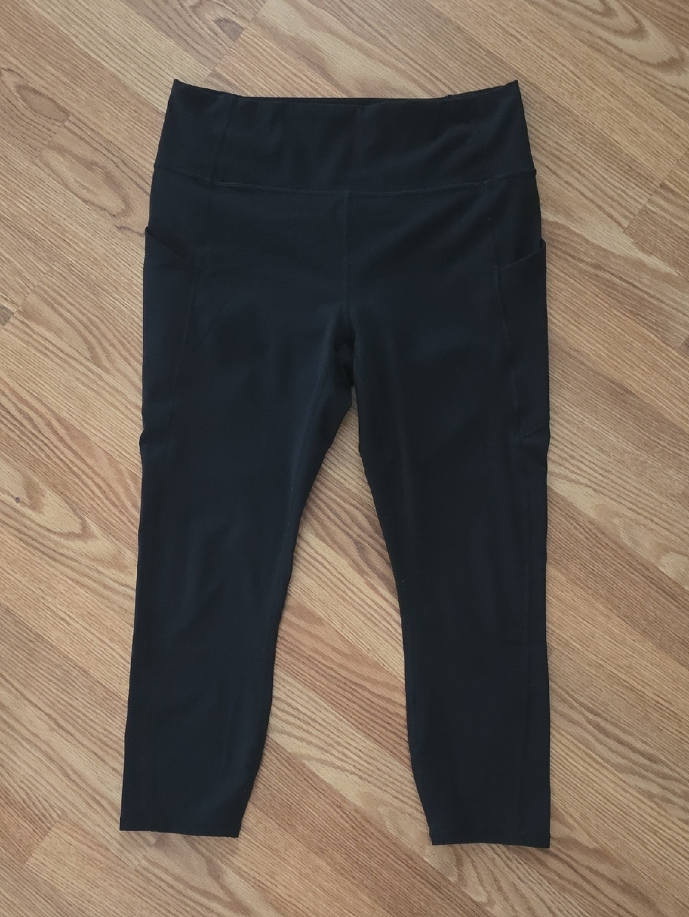 Fabletics PureLuxe Black Cropped Leggings